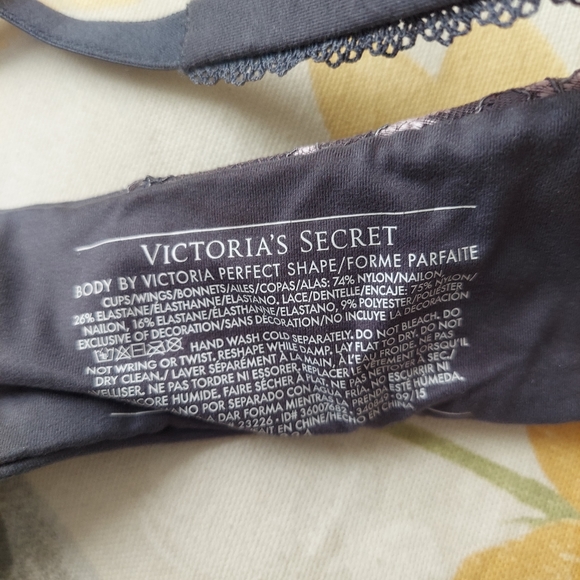 Victoria Secret Body by Victoria bra 🫐 - Picture 5 of 6